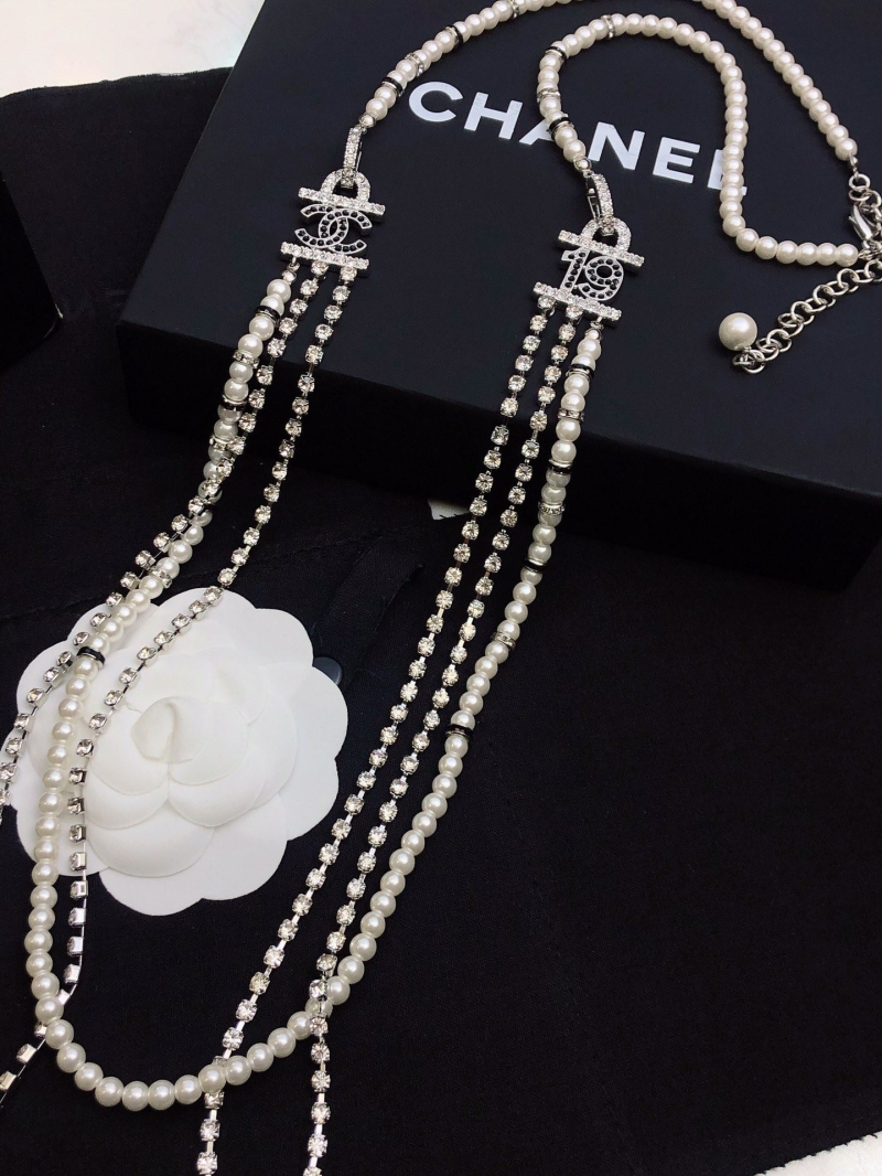 Ch**el necklaces